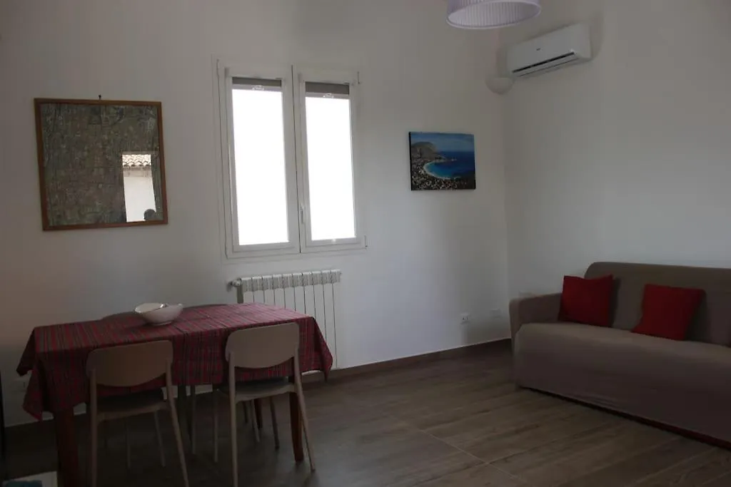 Zia Pina Home-1